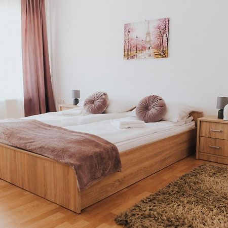 奥多尔黑塞库耶斯克Lotus Apartman公寓 外观 照片